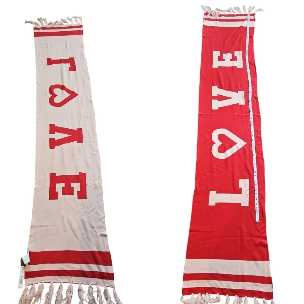 NWT Anna & Ava Scarf Cozy Warm Heart Oblong Red